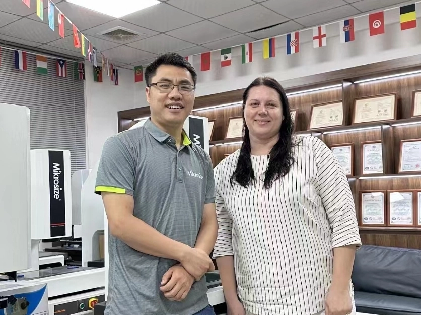 Mikrosize и клиент из электронной отрасли